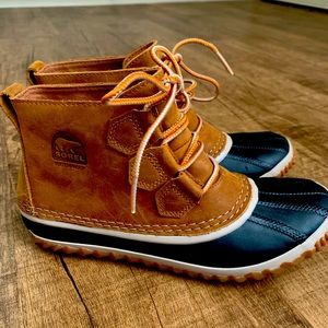 Sorel Out N About Leather Waterproof Boots